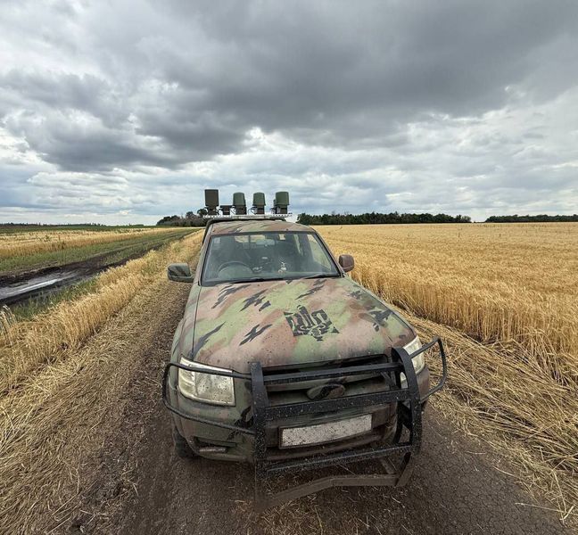 Купольный РЭБ на авто &laquo;Фантом&raquo; на 14 диапазонов (300-1000МГц; 2.4 ГГц; 5.8 ГГц; 6100-6300МГц) BV-002265 фото