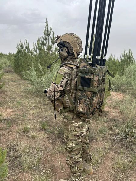 Купольний РЕБ РЮКЗАК AvengeAngel (Захисник) Backpack на 8 діапазонів (350-1050Мгц; 5.8ГГц) BV-001196 фото