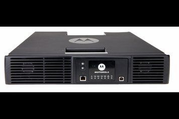 Ретранслятор Motorola SLR8000 VHF/UHF 100 Вт, цифровой/аналоговый ретранслятор BV-002022 фото